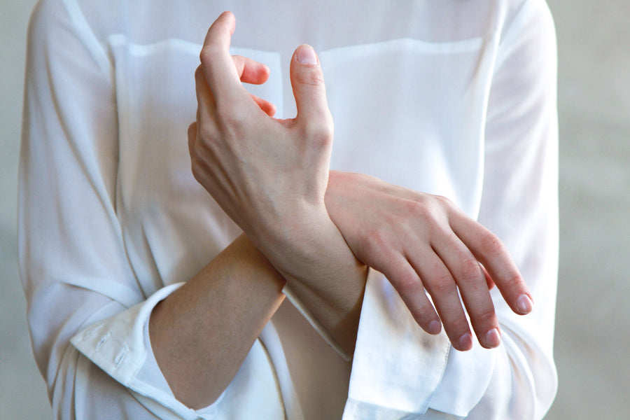 What is the difference between chronic joint pain and arthritis?
